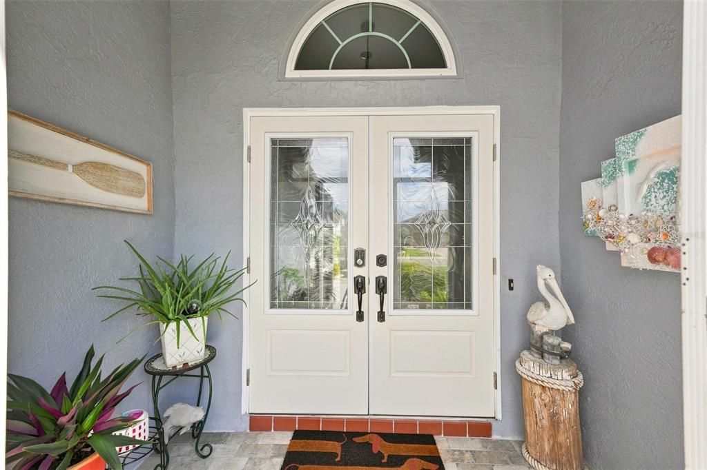 For Sale: $425,000 (2 beds, 2 baths, 2052 Square Feet)