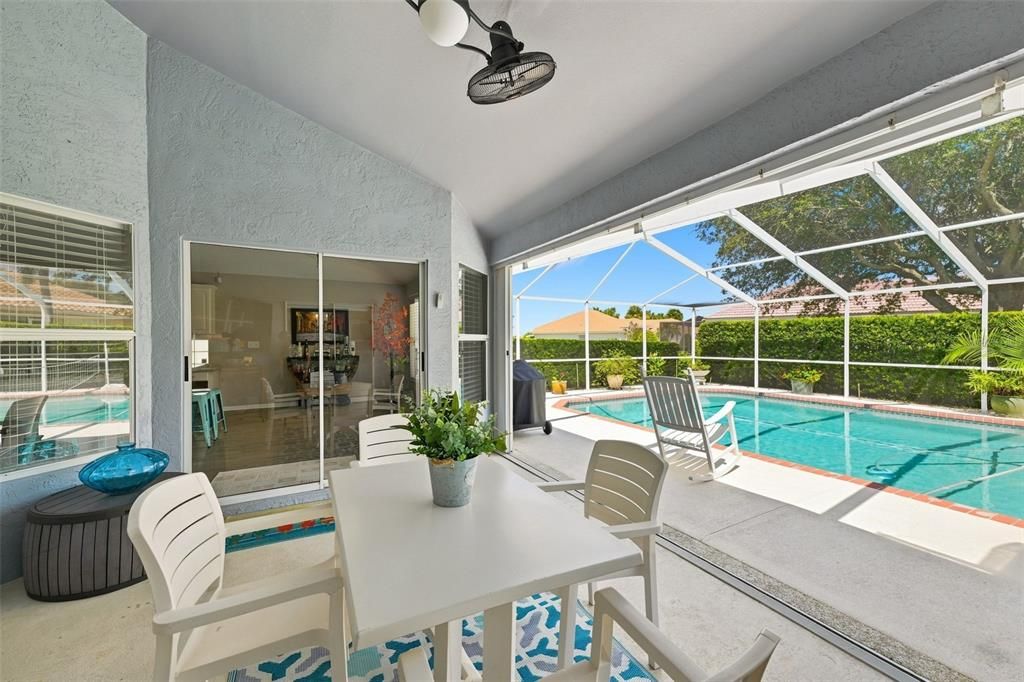 For Sale: $425,000 (2 beds, 2 baths, 2052 Square Feet)