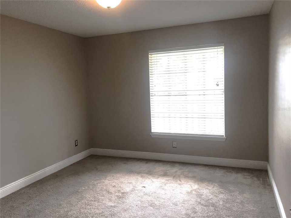For Rent: $1,300 (1 beds, 1 baths, 627 Square Feet)