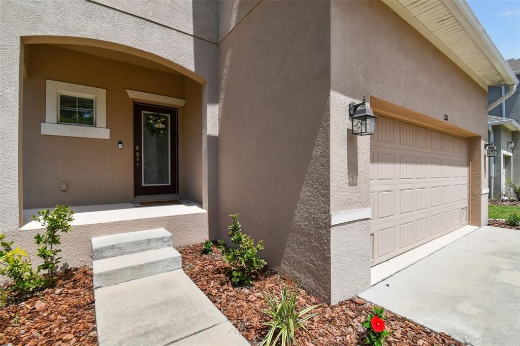 For Rent: $3,600 (4 beds, 2 baths, 1811 Square Feet)