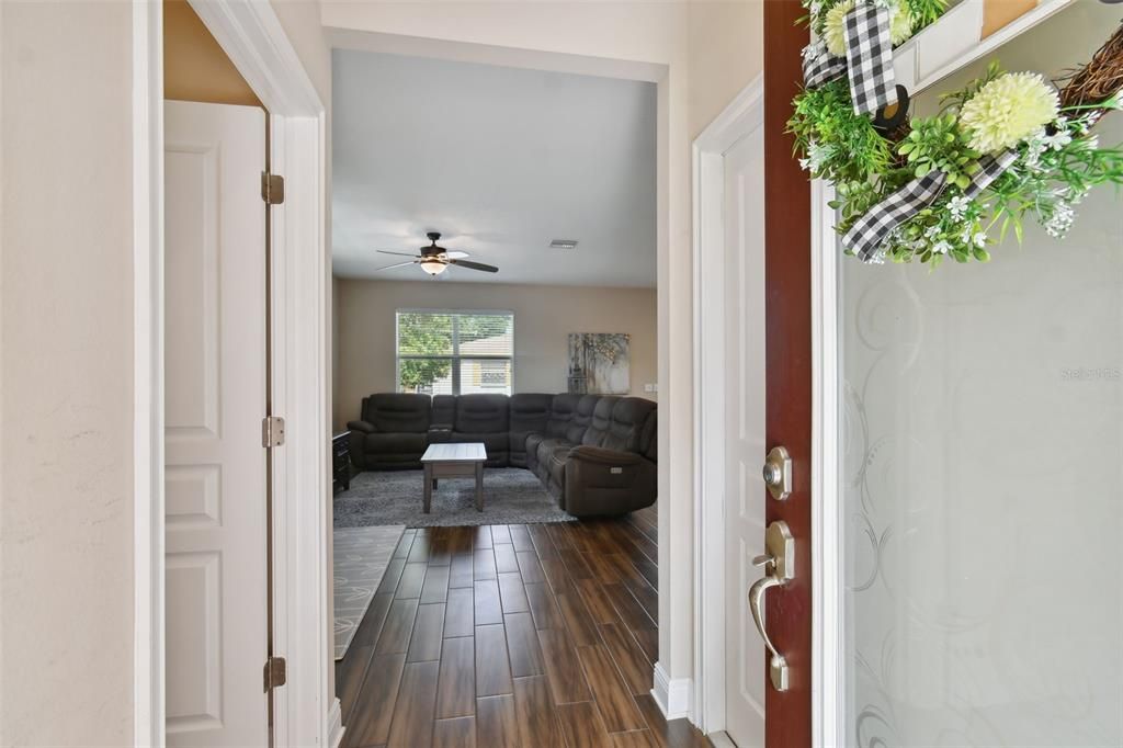 For Rent: $3,600 (4 beds, 2 baths, 1811 Square Feet)