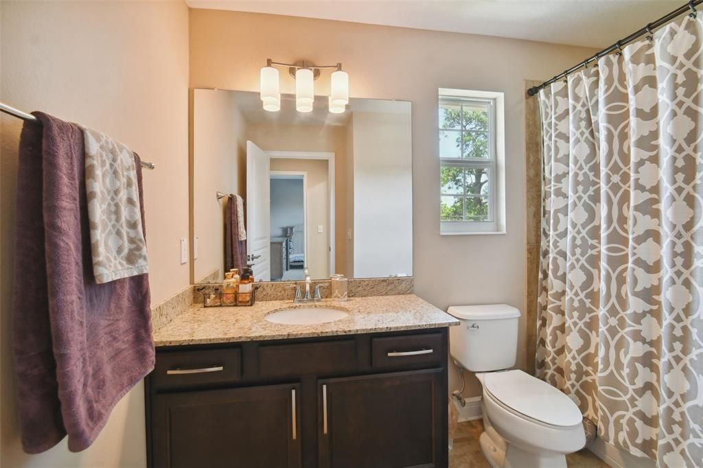 For Rent: $3,600 (4 beds, 2 baths, 1811 Square Feet)