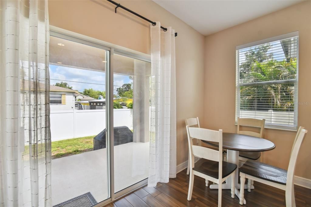 For Rent: $3,600 (4 beds, 2 baths, 1811 Square Feet)