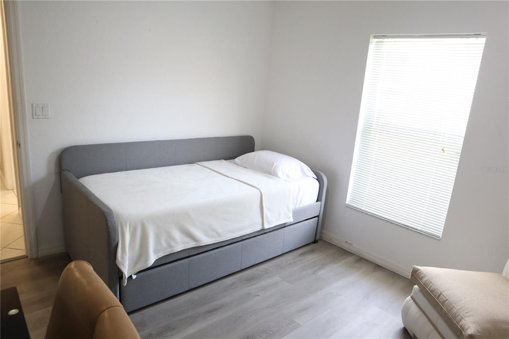 В аренду: $2,700 (3 спален, 2 ванн, 2351 Квадратных фут)