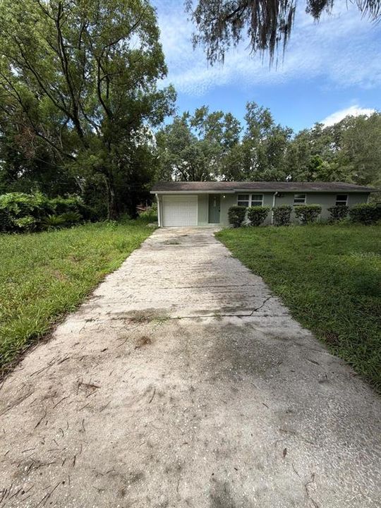 For Sale: $274,900 (3 beds, 1 baths, 798 Square Feet)