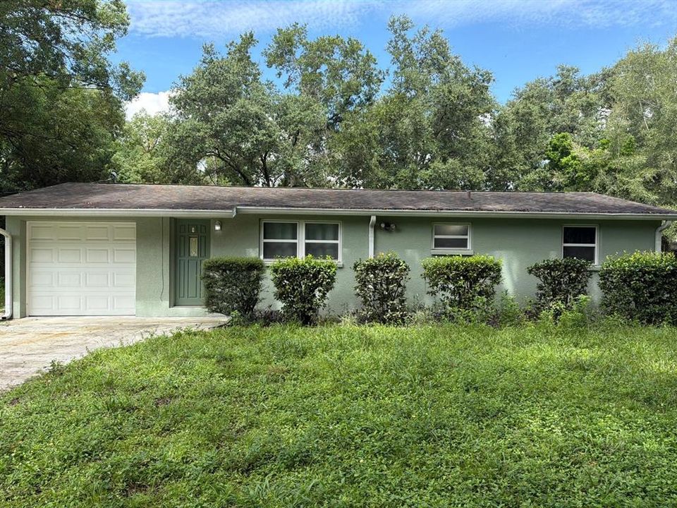 For Sale: $274,900 (3 beds, 1 baths, 798 Square Feet)