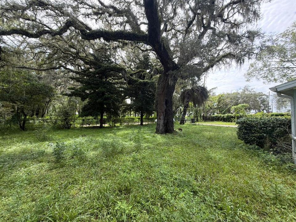 For Sale: $274,900 (3 beds, 1 baths, 798 Square Feet)