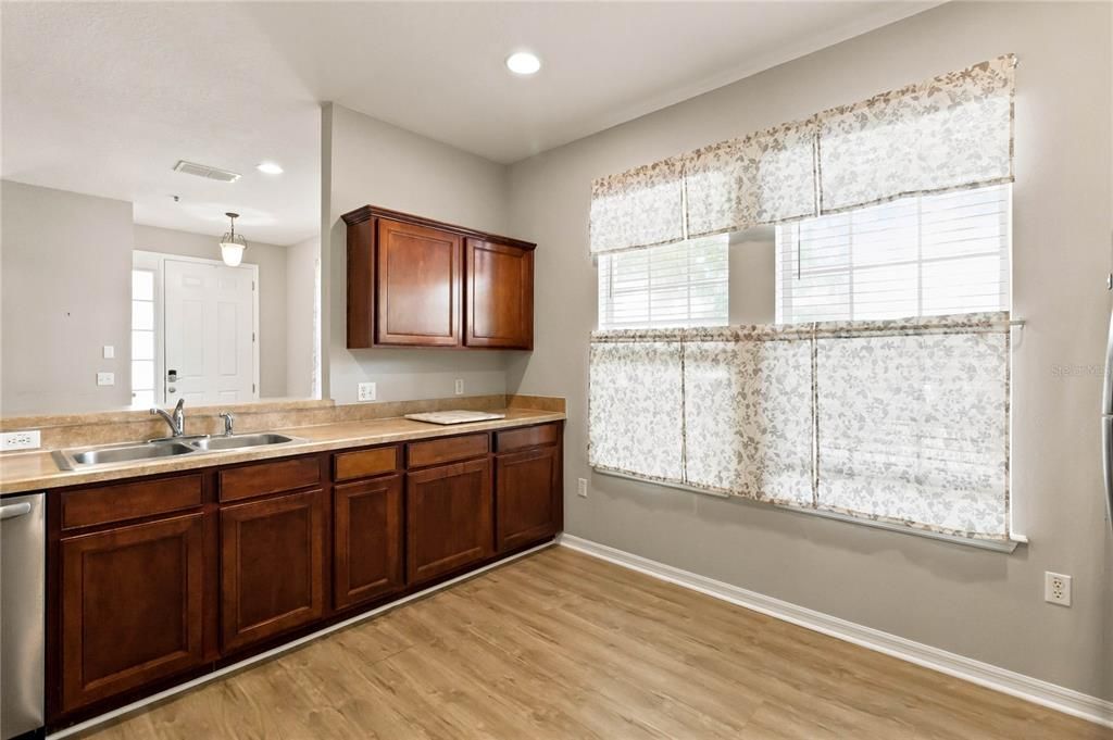 For Sale: $269,900 (3 beds, 2 baths, 1668 Square Feet)