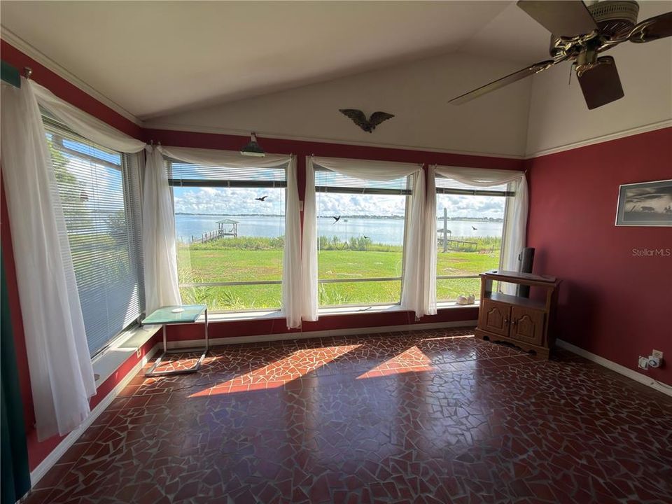 В аренду: $2,200 (3 спален, 2 ванн, 1260 Квадратных фут)