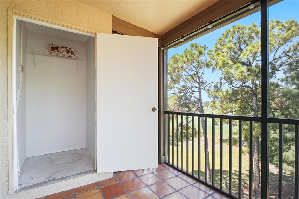 For Rent: $2,500 (3 beds, 2 baths, 1186 Square Feet)