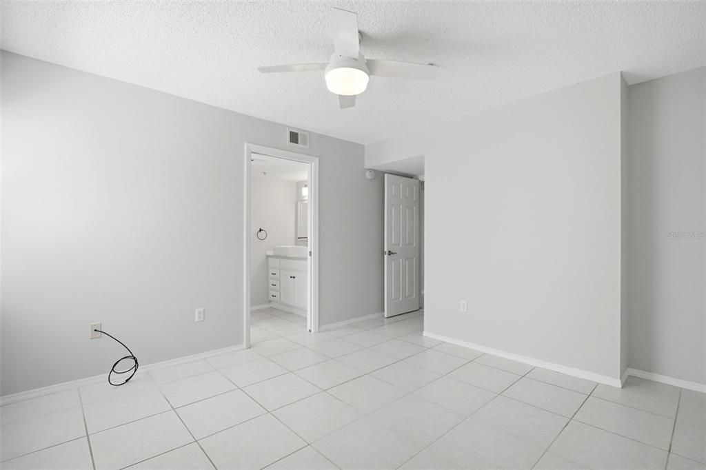 For Rent: $2,500 (3 beds, 2 baths, 1186 Square Feet)