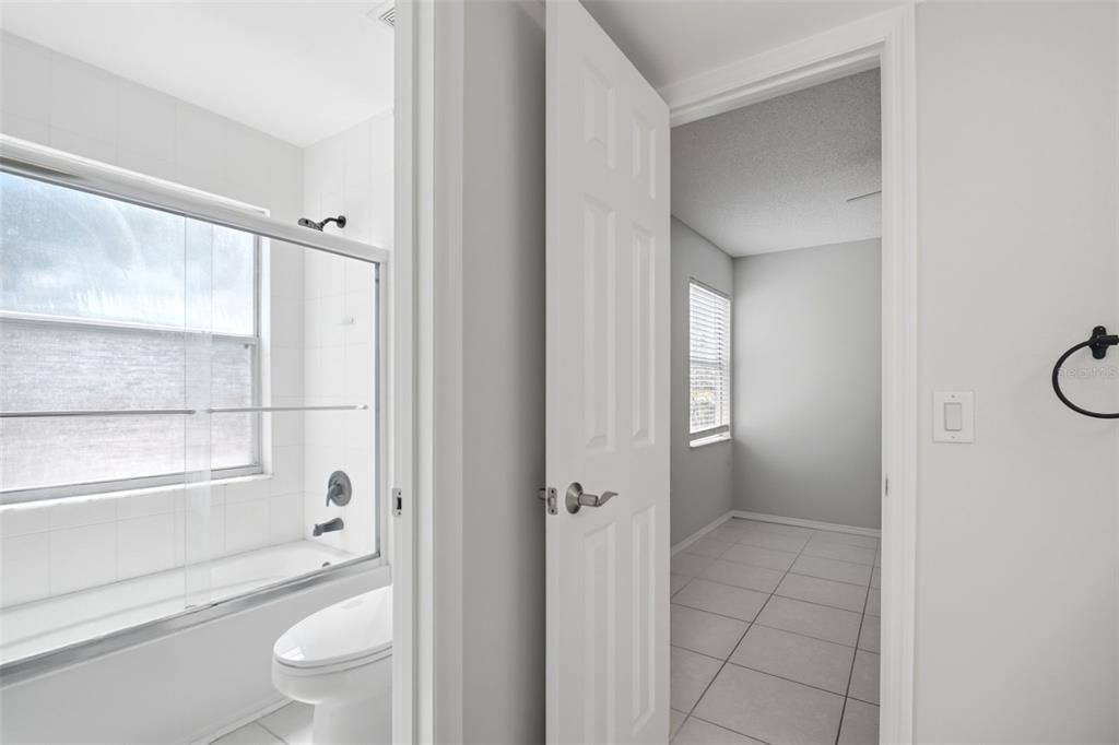 For Rent: $2,500 (3 beds, 2 baths, 1186 Square Feet)