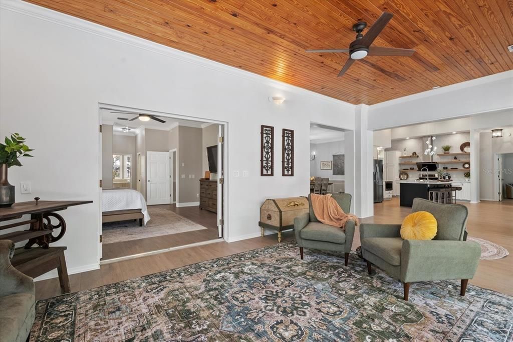 For Sale: $839,900 (4 beds, 2 baths, 3013 Square Feet)