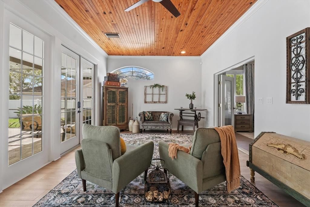 For Sale: $839,900 (4 beds, 2 baths, 3013 Square Feet)