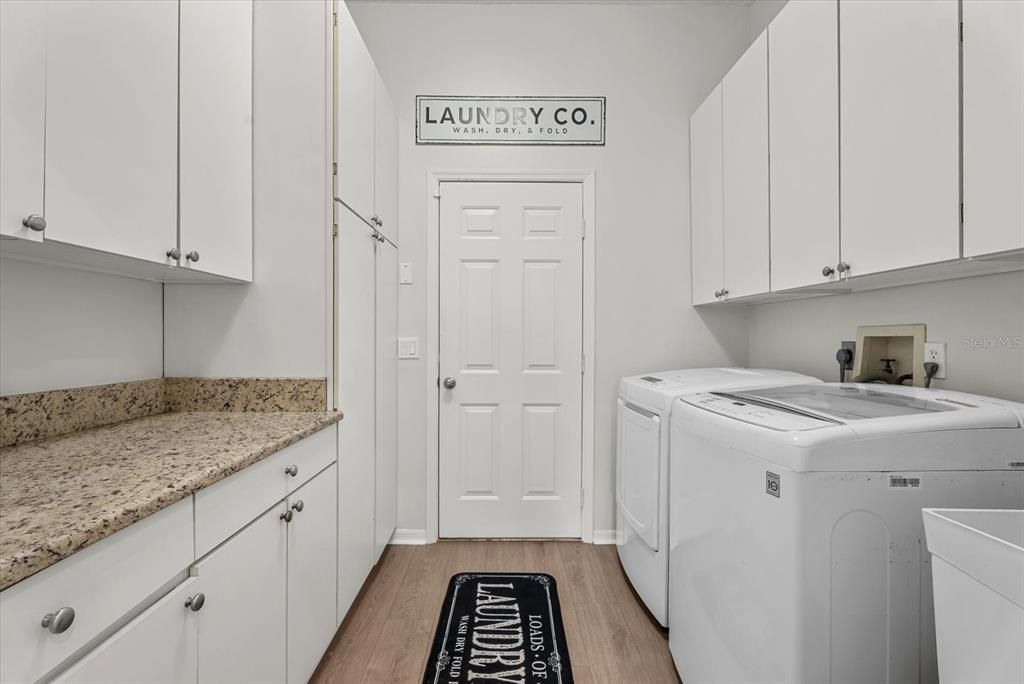 For Sale: $839,900 (4 beds, 2 baths, 3013 Square Feet)