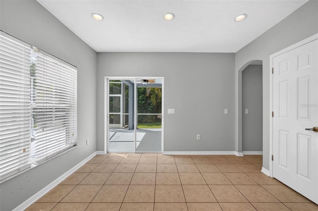 En Venta: $515,000 (4 camas, 2 baños, 2154 Pies cuadrados)