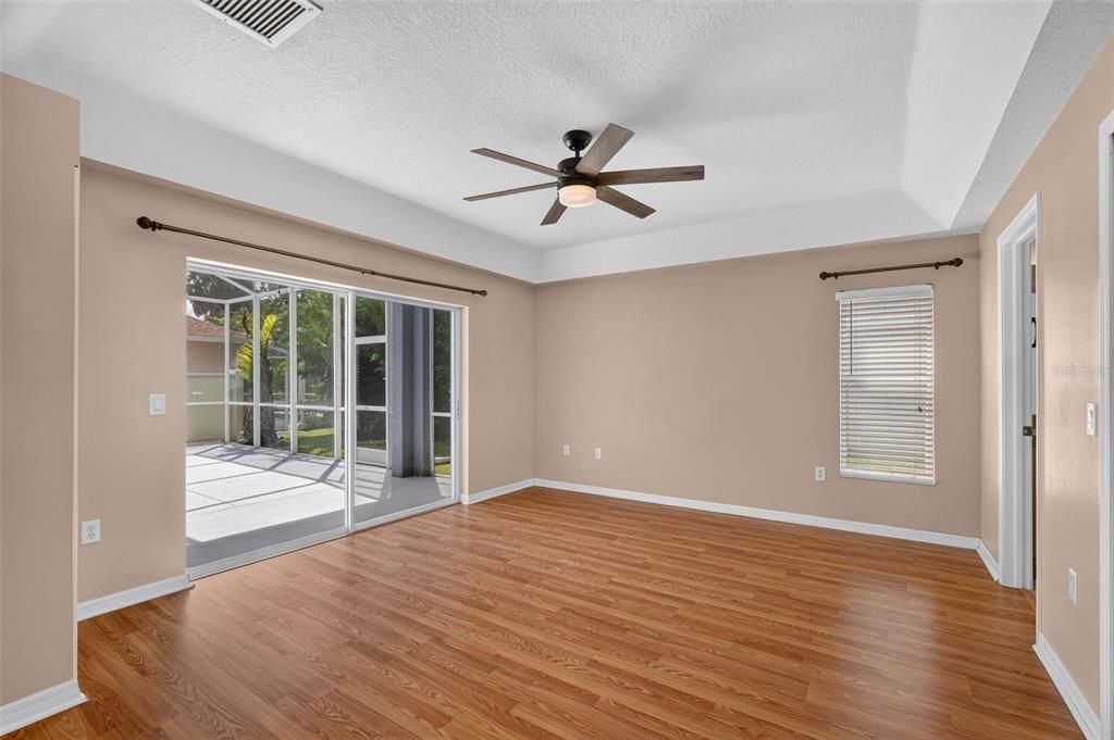 En Venta: $515,000 (4 camas, 2 baños, 2154 Pies cuadrados)