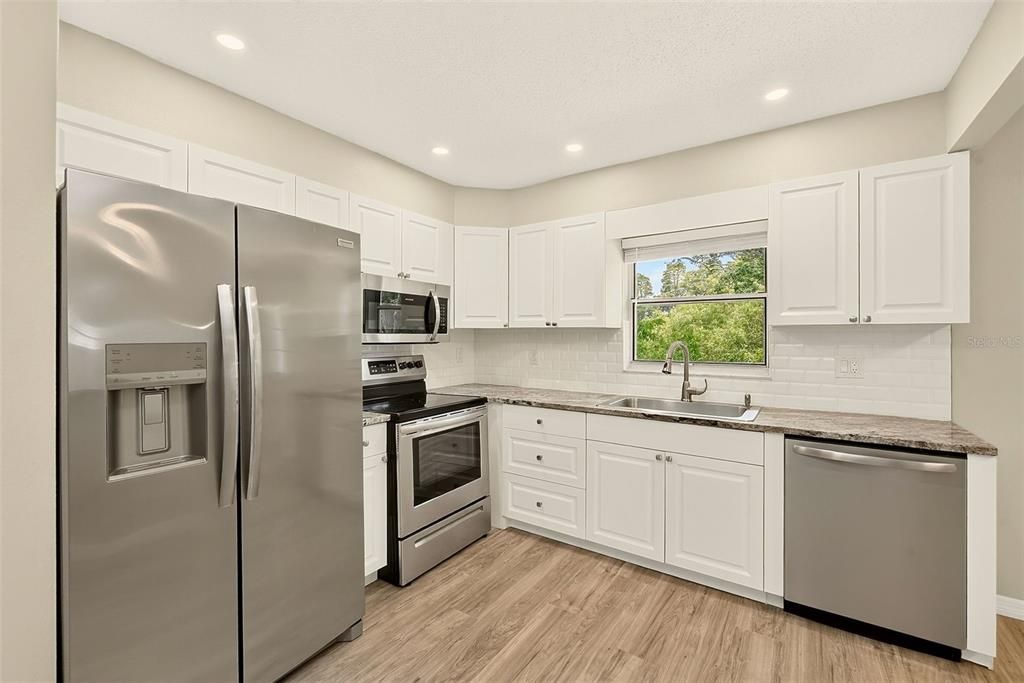 En Venta: $295,000 (3 camas, 2 baños, 1234 Pies cuadrados)