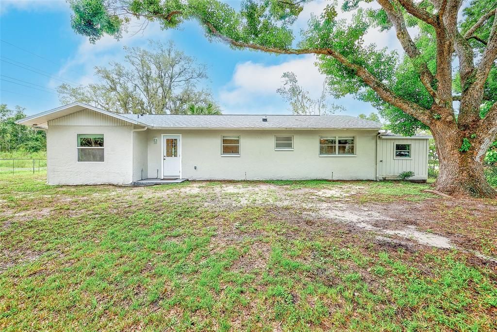 En Venta: $295,000 (3 camas, 2 baños, 1234 Pies cuadrados)