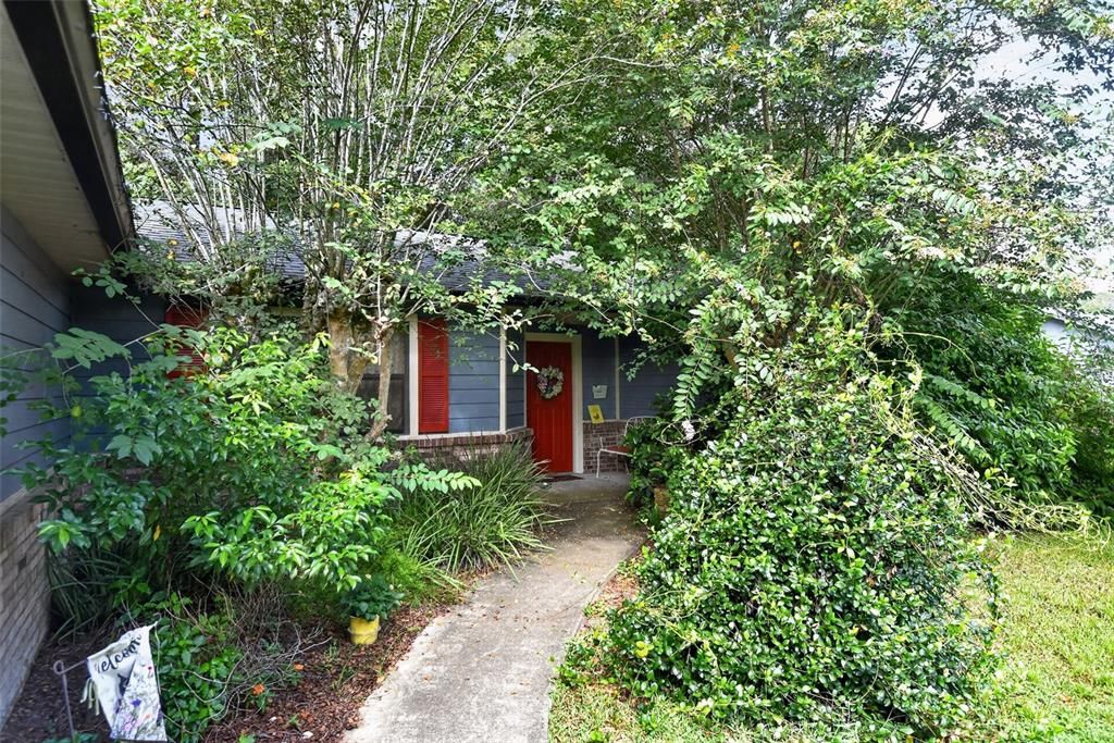 For Sale: $269,900 (3 beds, 2 baths, 1980 Square Feet)