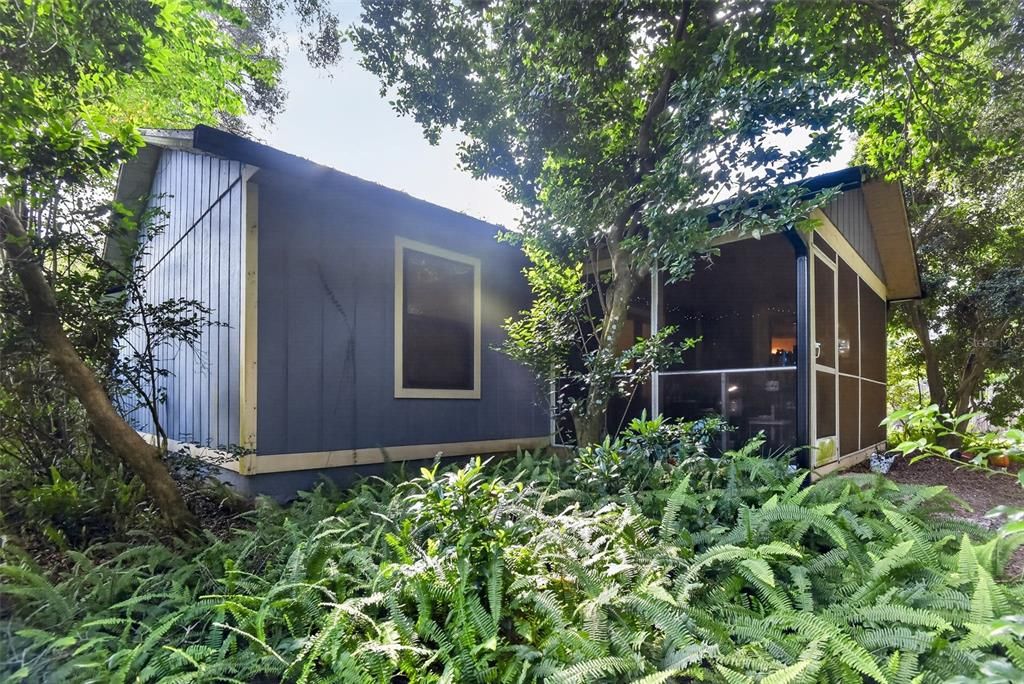 For Sale: $269,900 (3 beds, 2 baths, 1980 Square Feet)