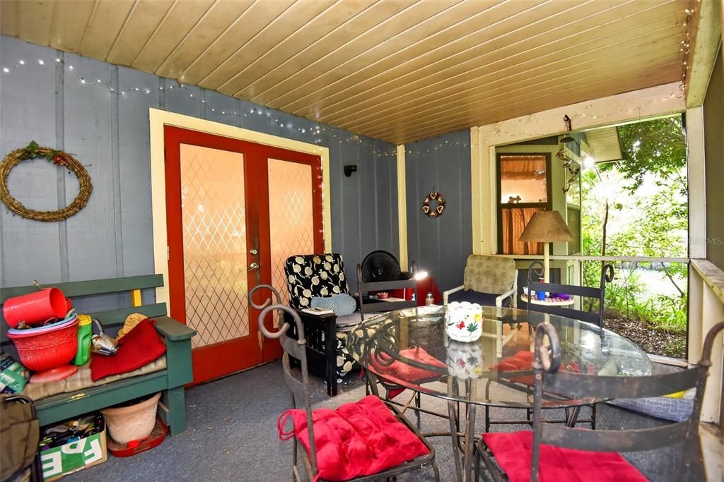 For Sale: $269,900 (3 beds, 2 baths, 1980 Square Feet)