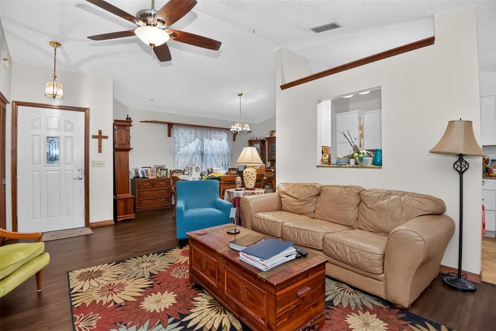 For Sale: $269,900 (3 beds, 2 baths, 1980 Square Feet)