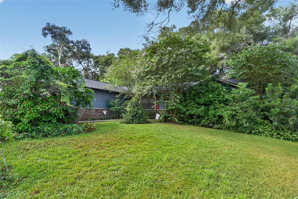 For Sale: $269,900 (3 beds, 2 baths, 1980 Square Feet)