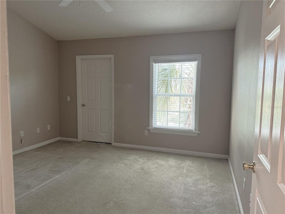 For Rent: $1,450 (1 beds, 1 baths, 856 Square Feet)