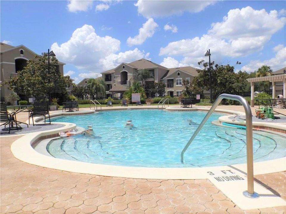 For Rent: $1,450 (1 beds, 1 baths, 856 Square Feet)