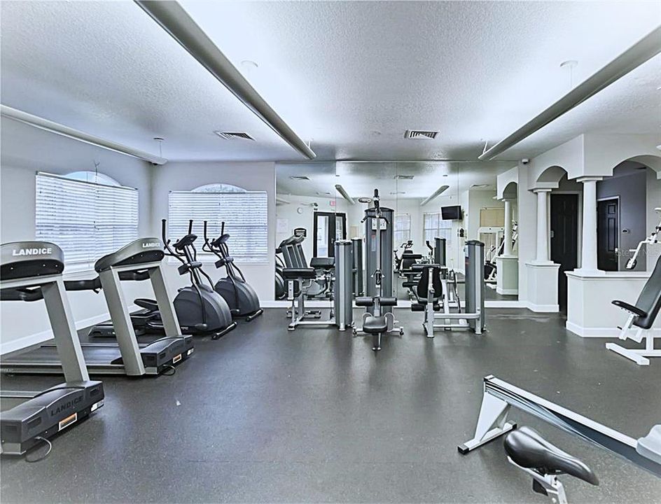 For Rent: $1,450 (1 beds, 1 baths, 856 Square Feet)