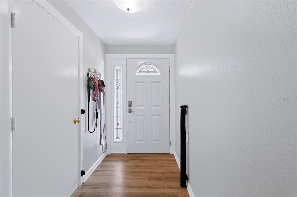 For Sale: $389,500 (3 beds, 2 baths, 1485 Square Feet)