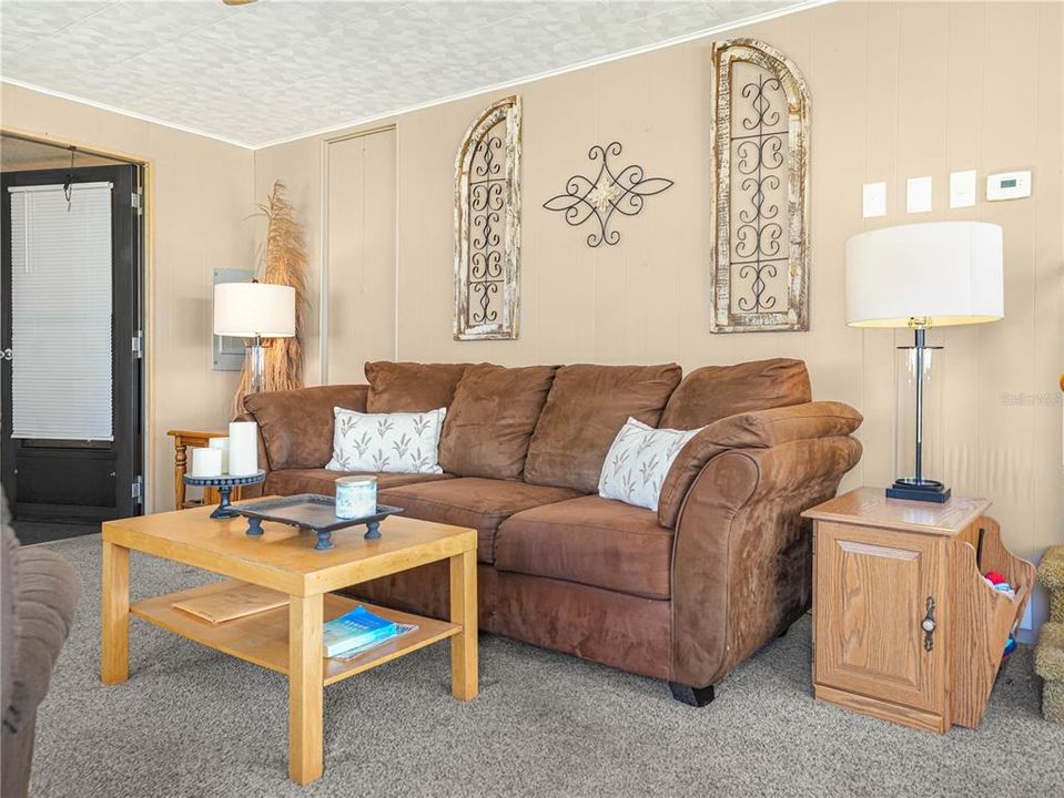 For Sale: $85,000 (2 beds, 2 baths, 516 Square Feet)