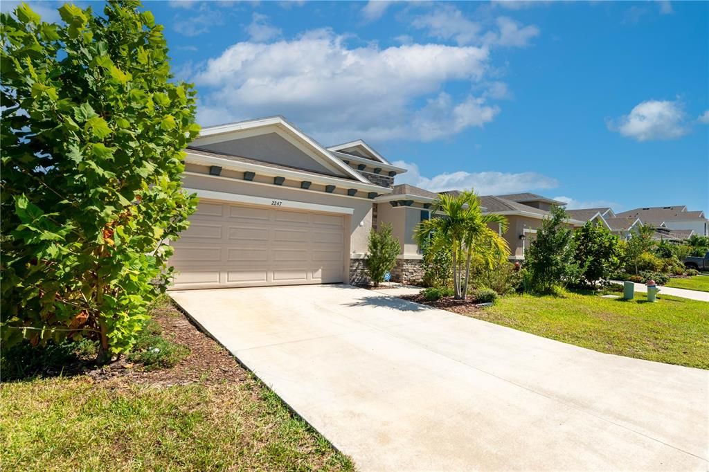 For Sale: $525,000 (4 beds, 2 baths, 2051 Square Feet)