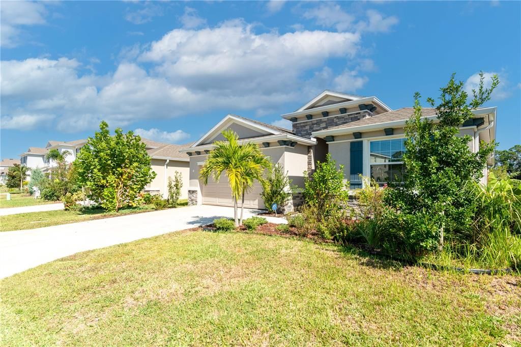 For Sale: $525,000 (4 beds, 2 baths, 2051 Square Feet)