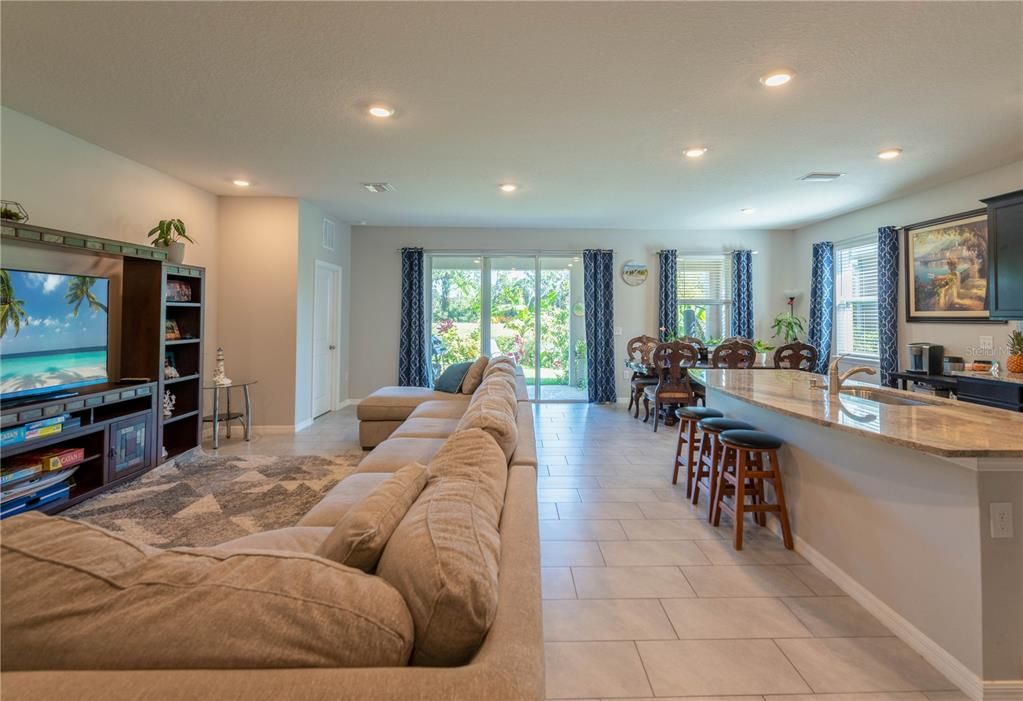 For Sale: $525,000 (4 beds, 2 baths, 2051 Square Feet)