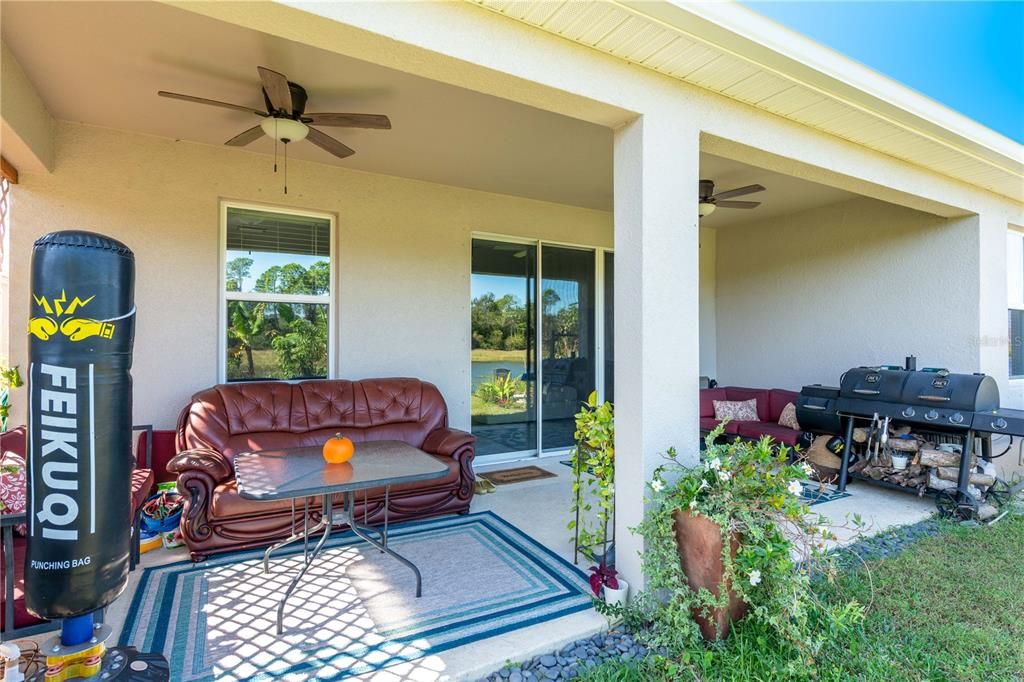 For Sale: $525,000 (4 beds, 2 baths, 2051 Square Feet)