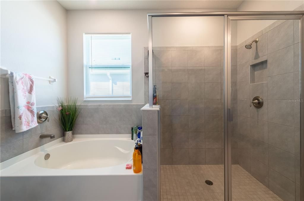 For Sale: $525,000 (4 beds, 2 baths, 2051 Square Feet)