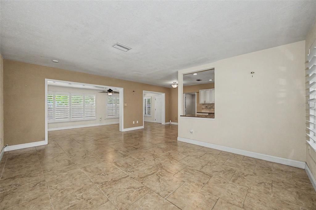 En Venta: $535,000 (3 camas, 2 baños, 1614 Pies cuadrados)