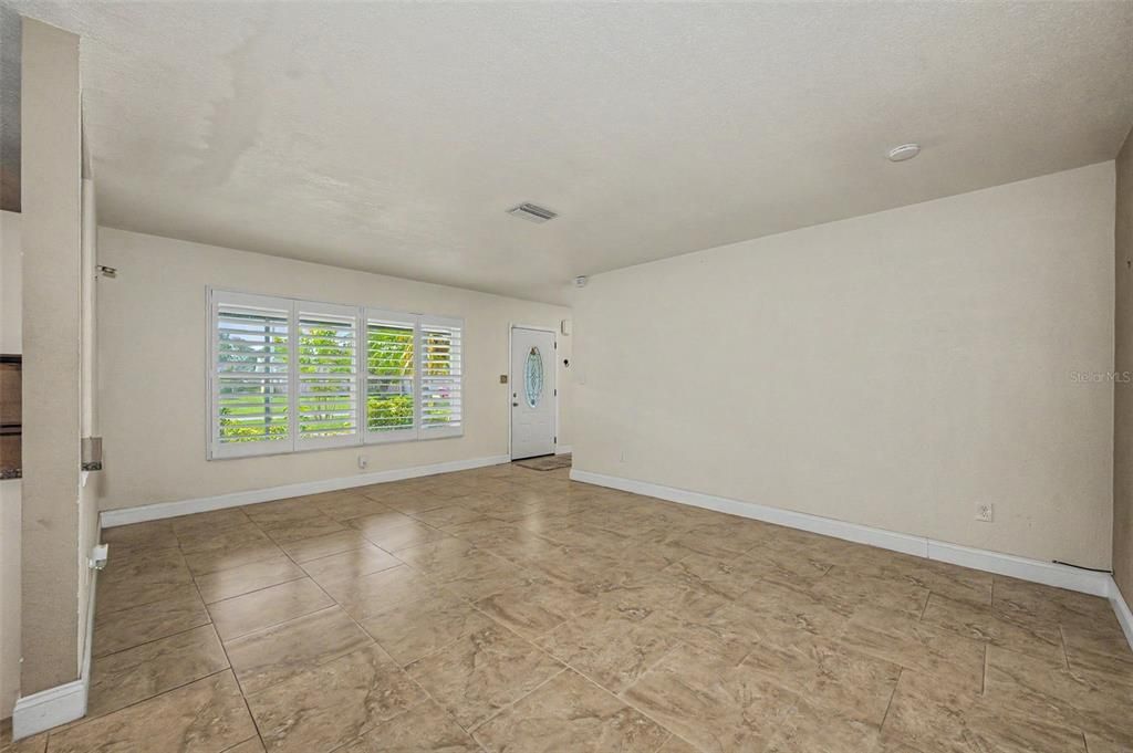 En Venta: $535,000 (3 camas, 2 baños, 1614 Pies cuadrados)