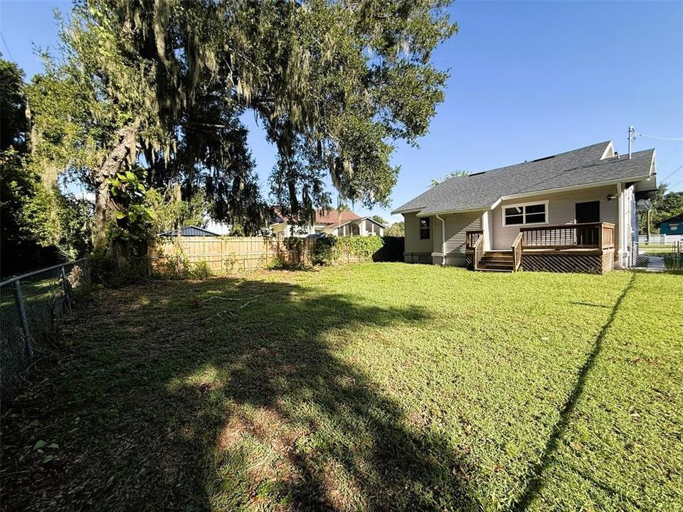 For Sale: $379,000 (4 beds, 2 baths, 2011 Square Feet)
