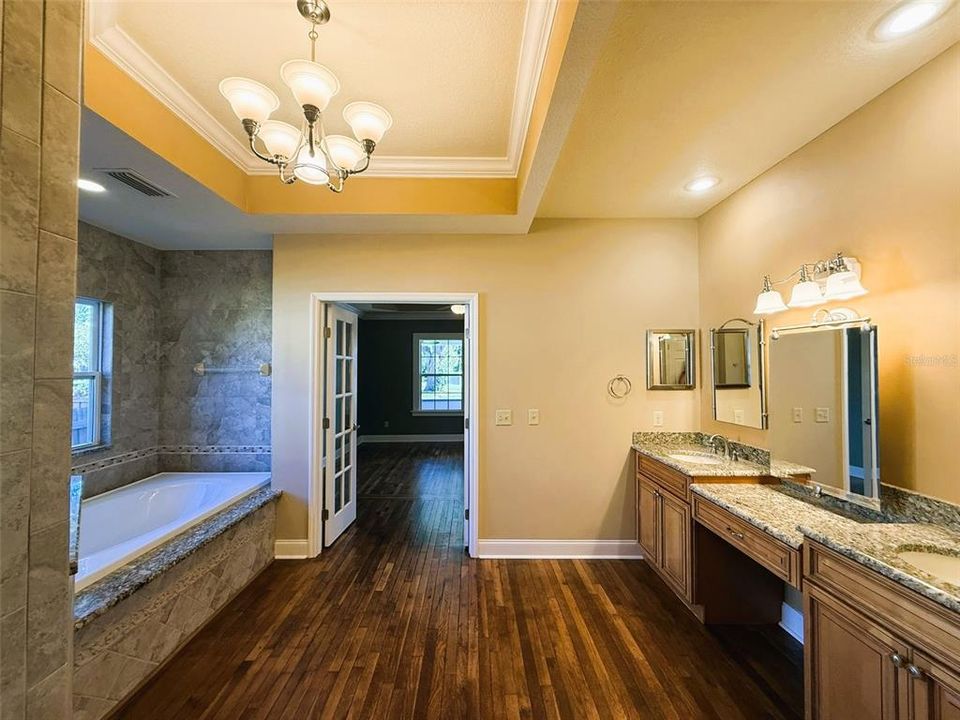 For Sale: $379,000 (4 beds, 2 baths, 2011 Square Feet)