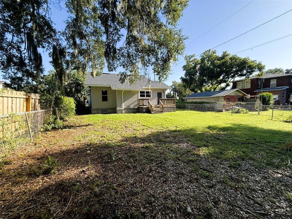 For Sale: $379,000 (4 beds, 2 baths, 2011 Square Feet)