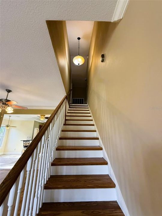 For Sale: $379,000 (4 beds, 2 baths, 2011 Square Feet)