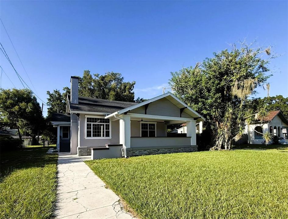 For Sale: $379,000 (4 beds, 2 baths, 2011 Square Feet)