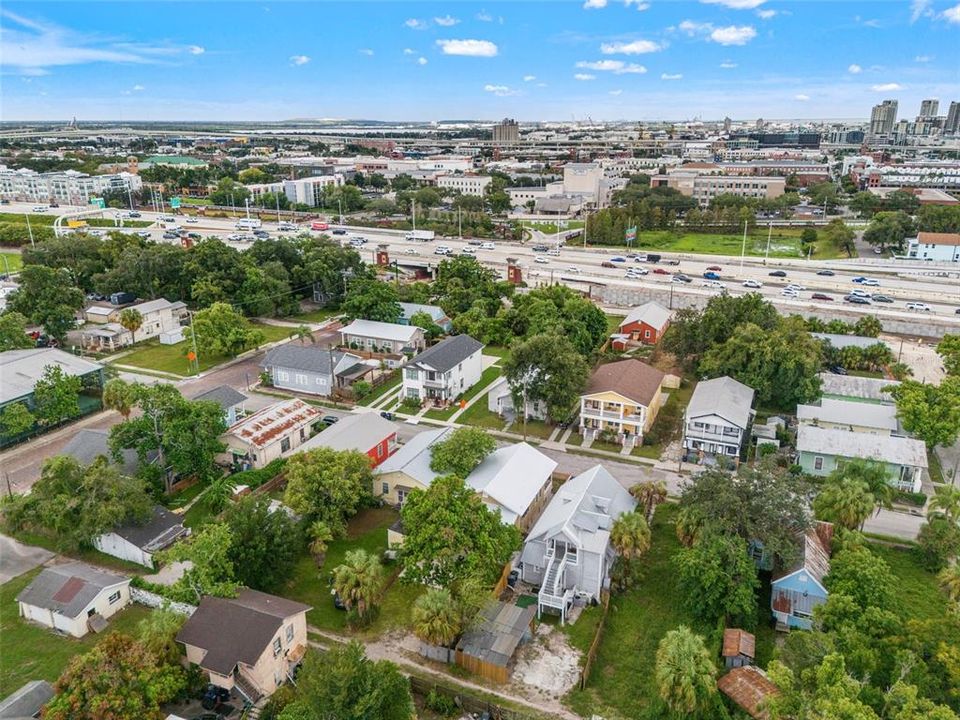 На продажу: $395,000 (3 спален, 2 ванн, 1310 Квадратных фут)