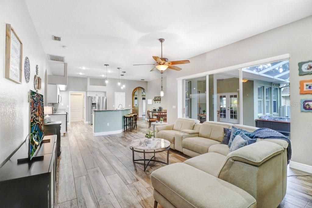 For Sale: $569,900 (4 beds, 3 baths, 2609 Square Feet)