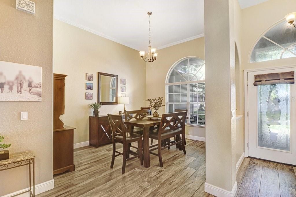 For Sale: $569,900 (4 beds, 3 baths, 2609 Square Feet)