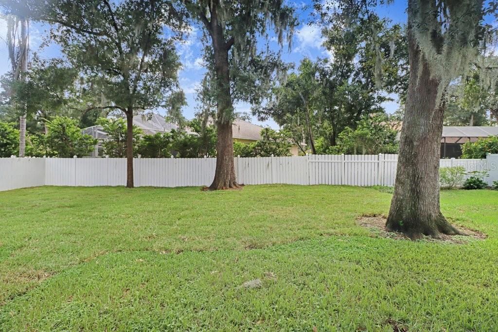 For Sale: $569,900 (4 beds, 3 baths, 2609 Square Feet)