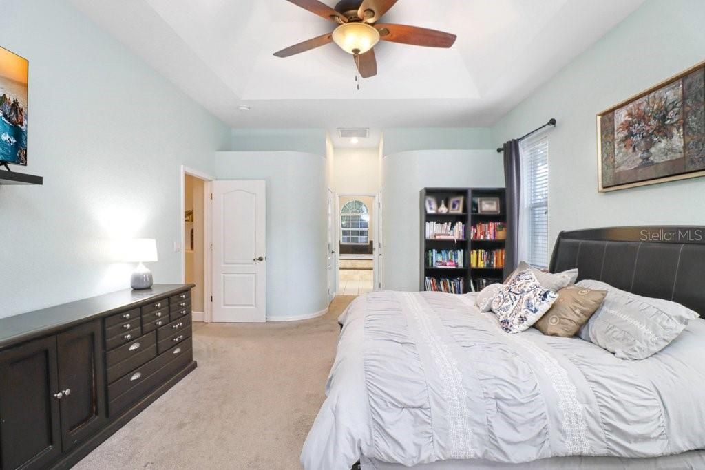 For Sale: $569,900 (4 beds, 3 baths, 2609 Square Feet)